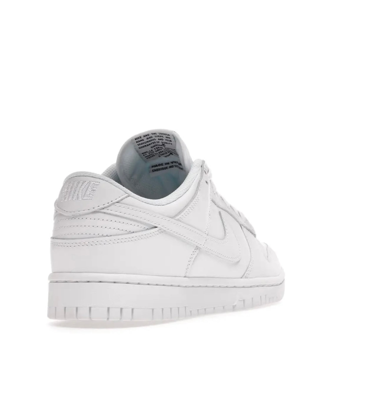 Nike Dunk Low טריפל לבן