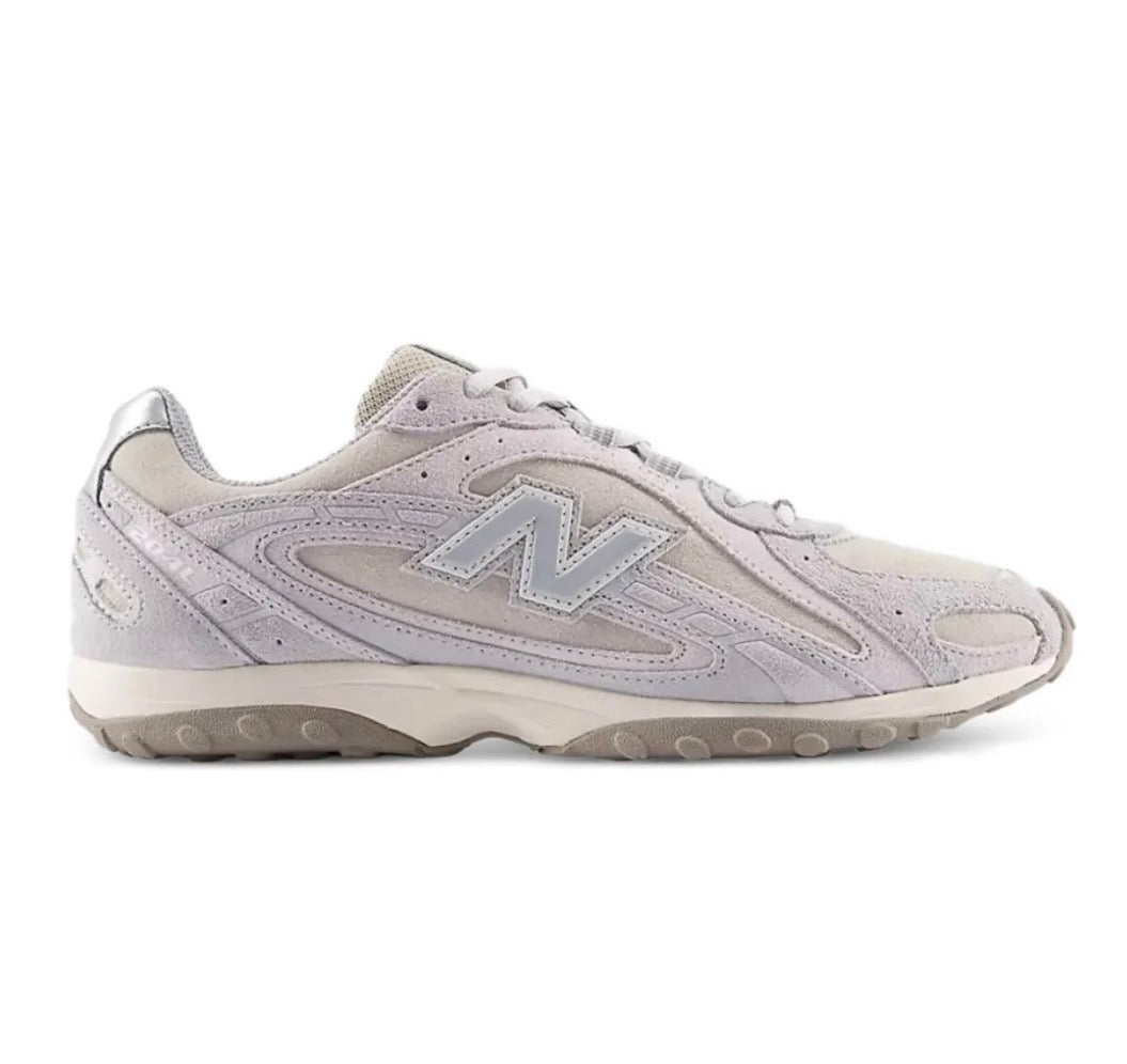 נעלי New Balance 204L grey מקוריות בעיצוב אופנתי עכשווי לקידום אתר