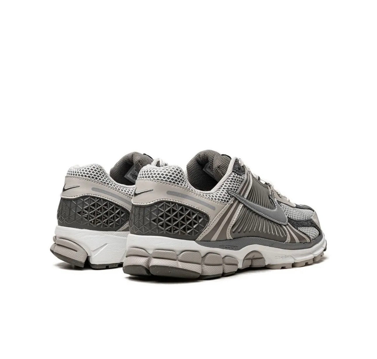 Nike Zoom Vomero 5 Grey