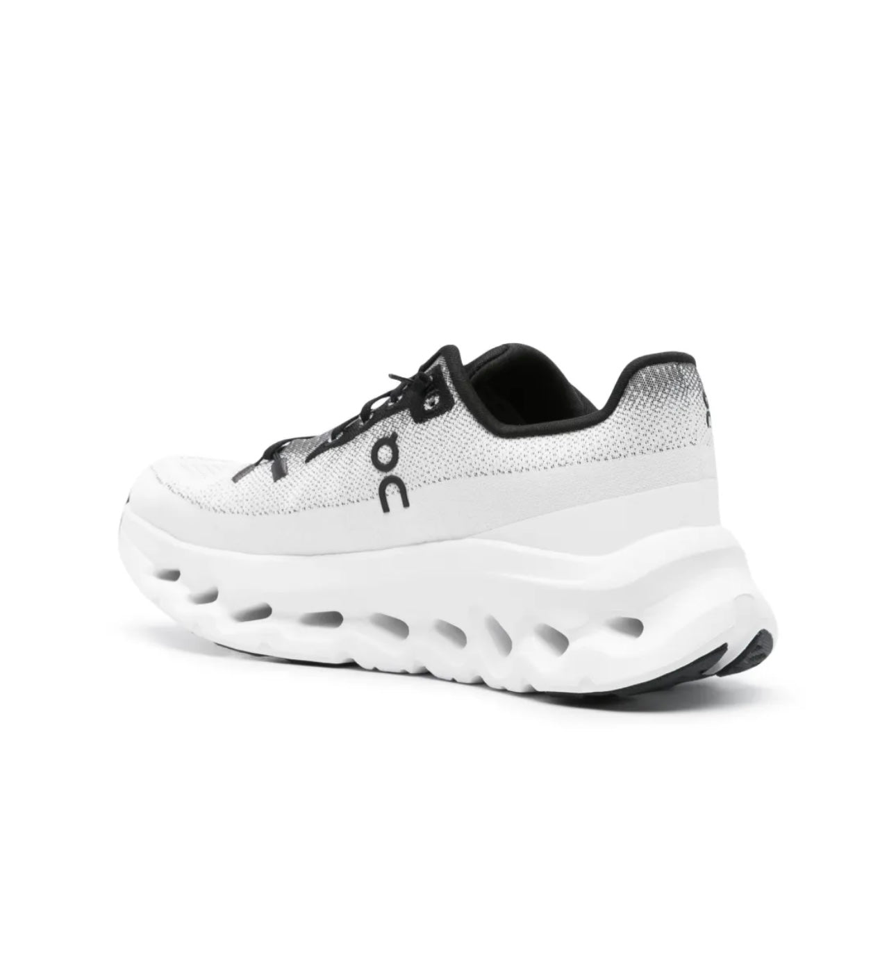 On Cloud 2.0 White black