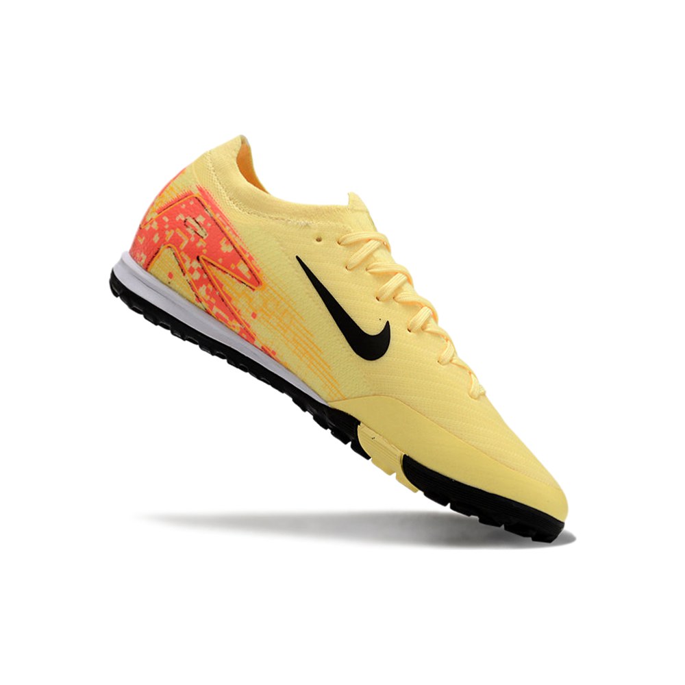 נעלי כדורגל ״Nike״ קטרגל