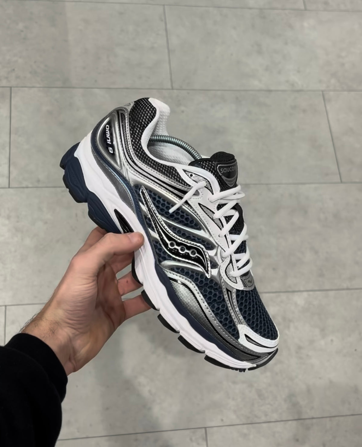Saucony Omni 9