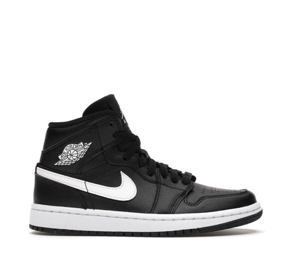 נעלי Air Jordan 1 High Black White מקוריות בעיצוב אופנתי עכשווי לקידום אתר