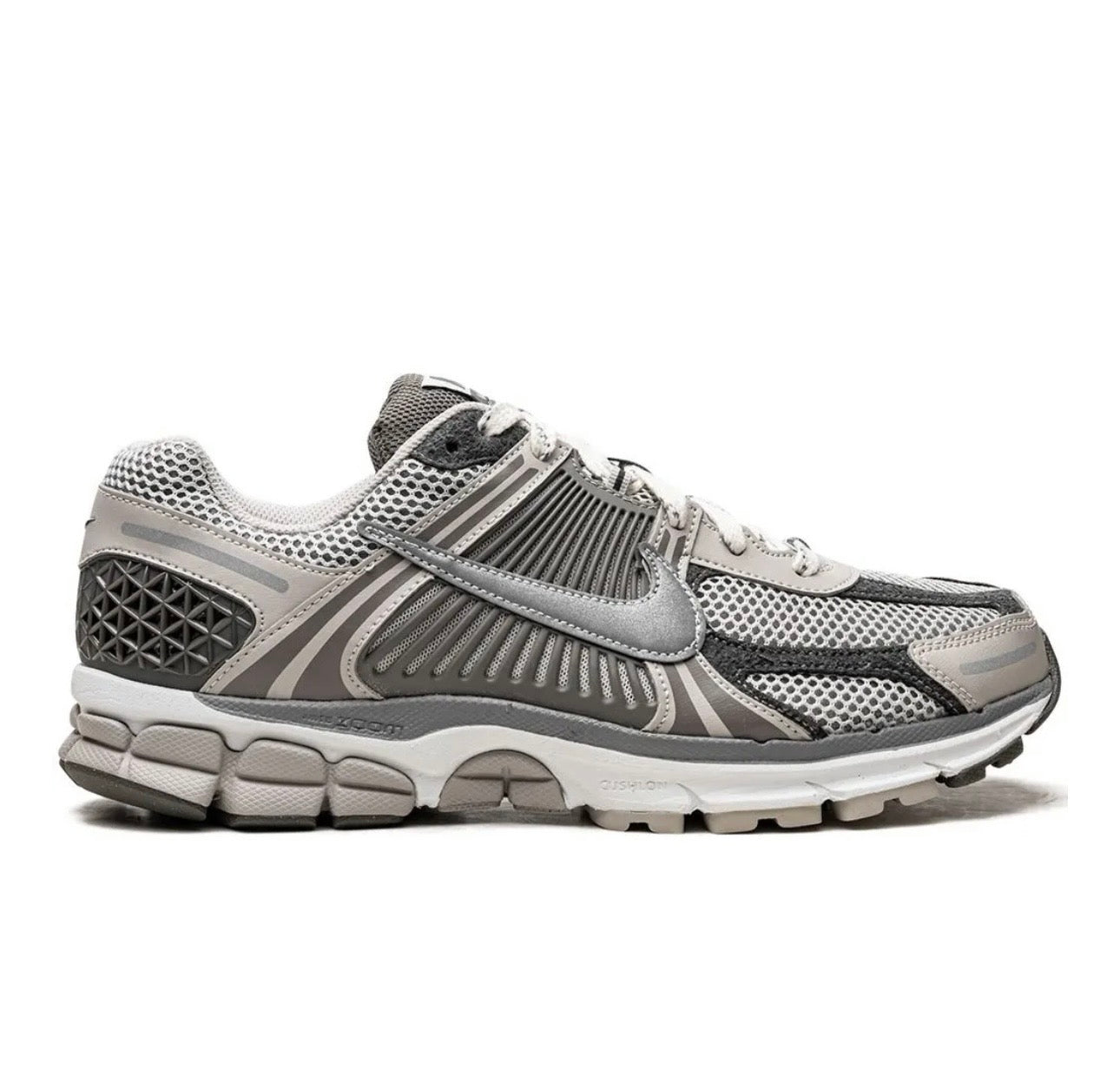 Nike Zoom Vomero 5 Grey