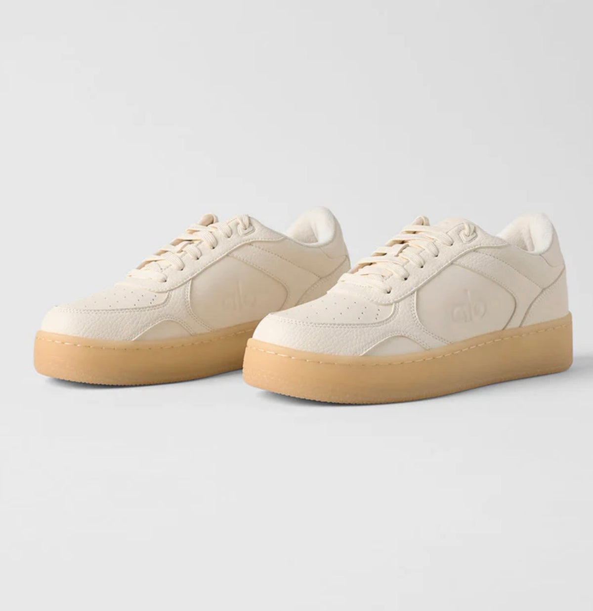 Alo Sneakers Beige