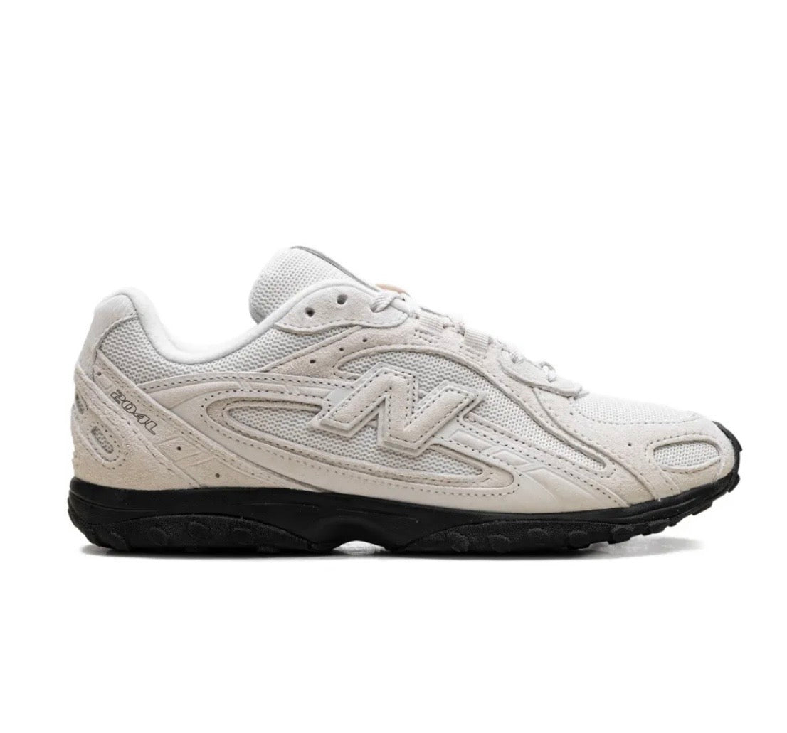 New Balance 204L grey black