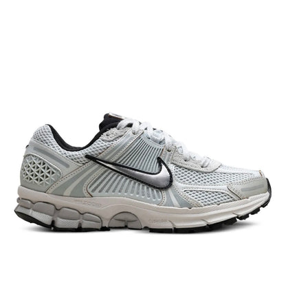 נעלי Nike Zoom Vomero 5 Silver מקוריות בעיצוב אופנתי עכשווי לקידום אתר