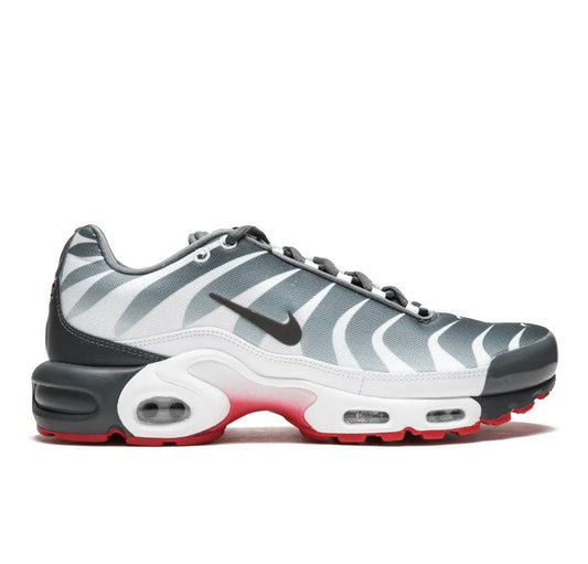 נעלי Nike Vapormax grey white red מקוריות בעיצוב אופנתי עכשווי לקידום אתר