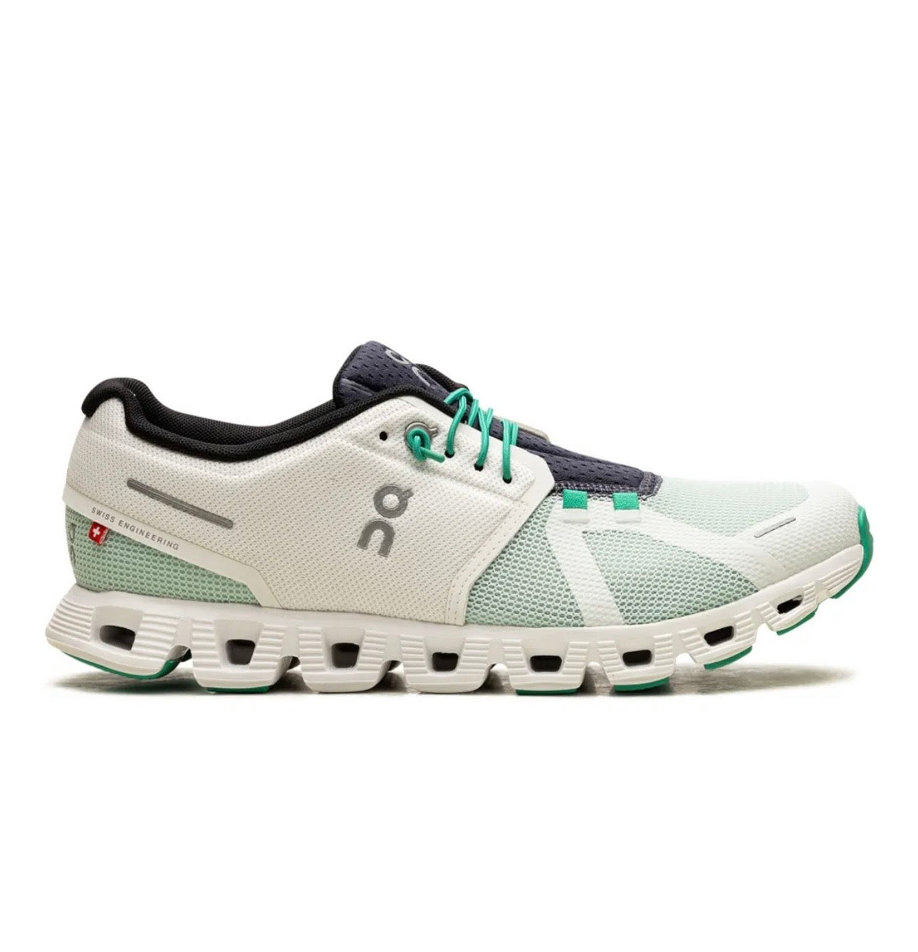 On cloud 5.0 white green