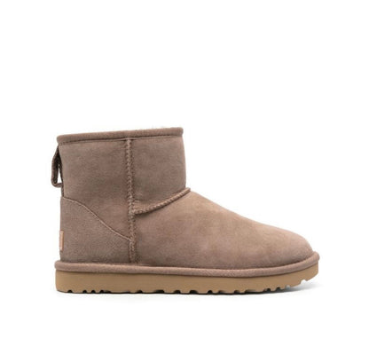 נעלי Ugg classic ankle boots grey מקוריות בעיצוב אופנתי עכשווי לקידום אתר