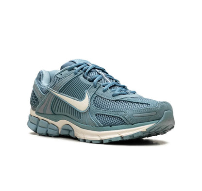 Nike Zoom Vomero 5 Blue