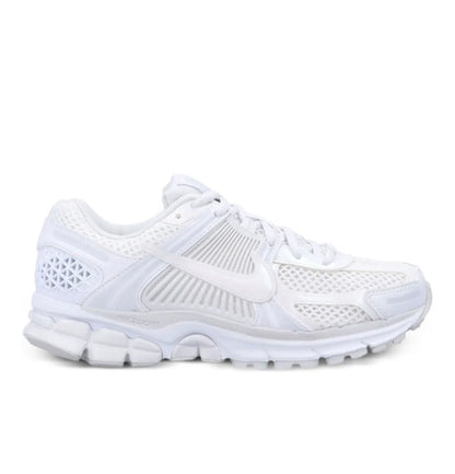 נעלי Nike Zoom Vomero 5 White מקוריות בעיצוב אופנתי עכשווי לקידום אתר