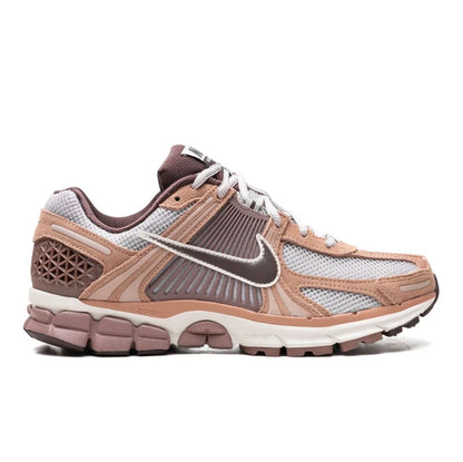 נעלי Nike Zoom Vomero 5 Brown מקוריות בעיצוב אופנתי עכשווי לקידום אתר