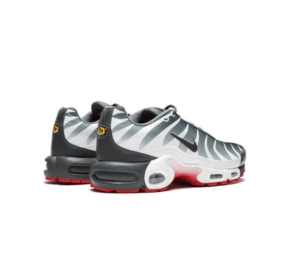 Nike Vapormax grey white red
