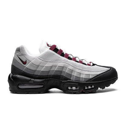 נעלי Nike air Vapormax 95’ grey black מקוריות בעיצוב אופנתי עכשווי לקידום אתר
