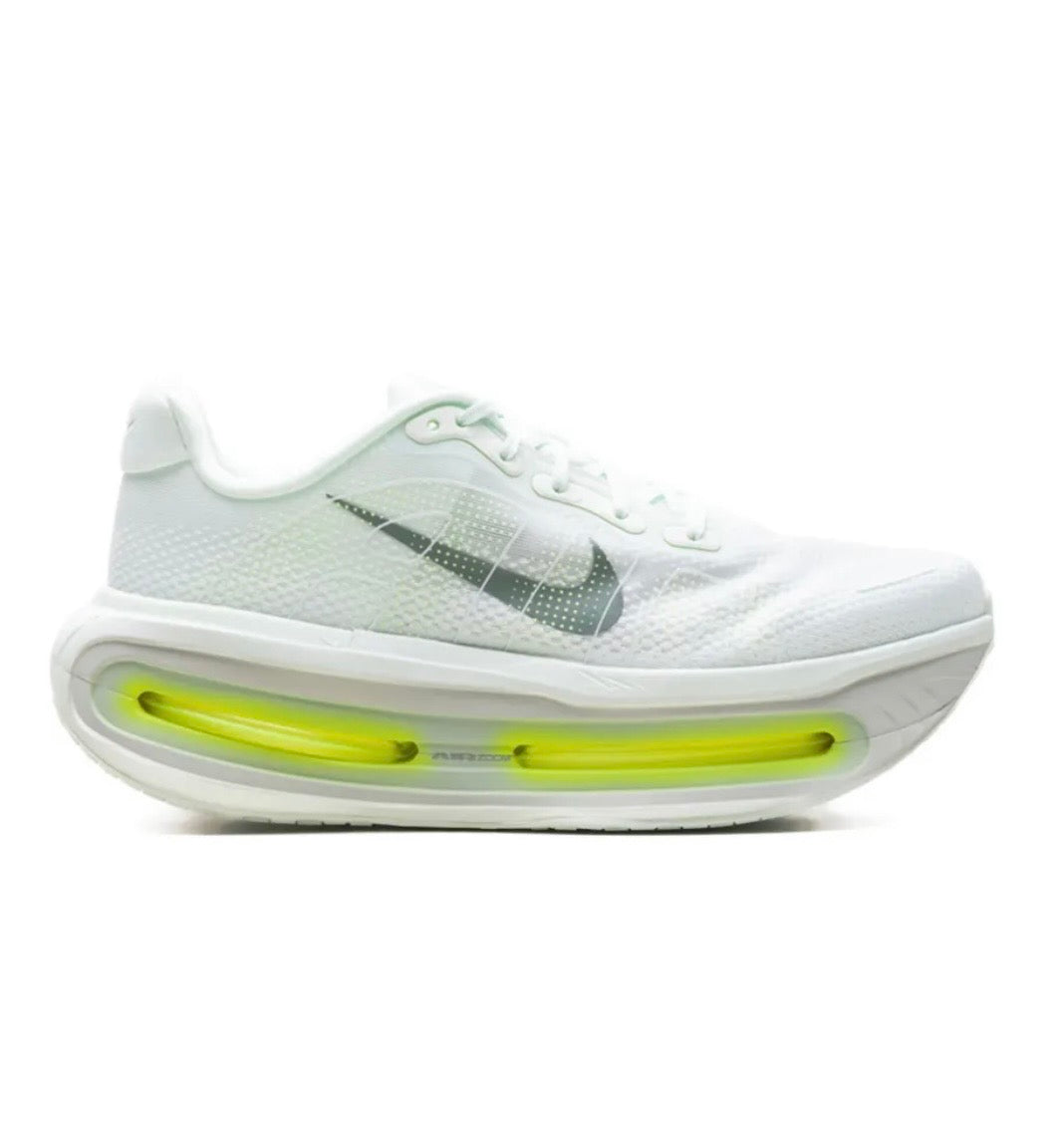 נעלי Nike Vomero Premium White Green מקוריות בעיצוב אופנתי עכשווי לקידום אתר
