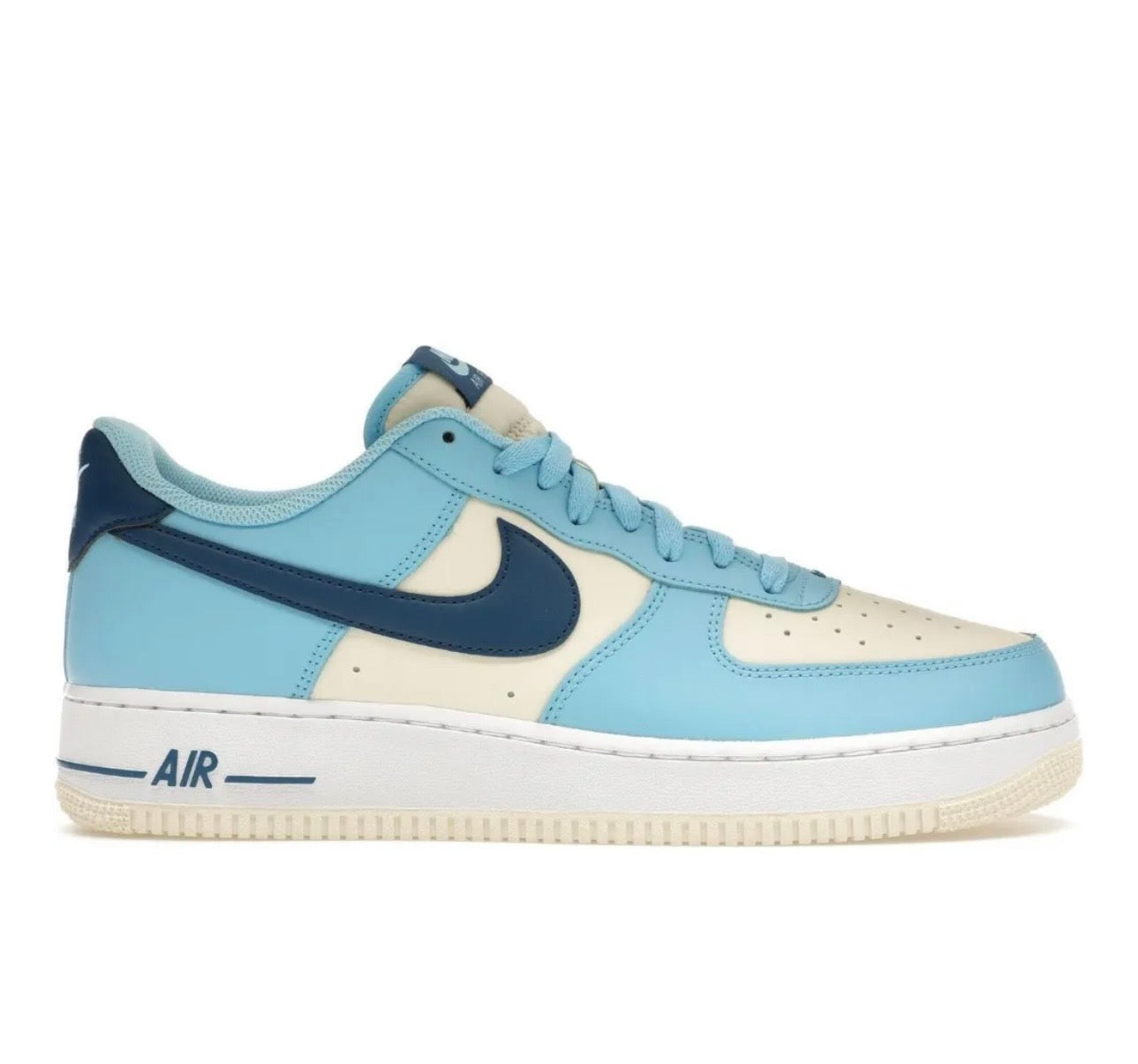 Nike AIR FORCE 1 Light Blue