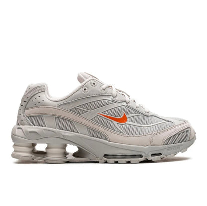 נעלי Nike Shox grey Orange מקוריות בעיצוב אופנתי עכשווי לקידום אתר