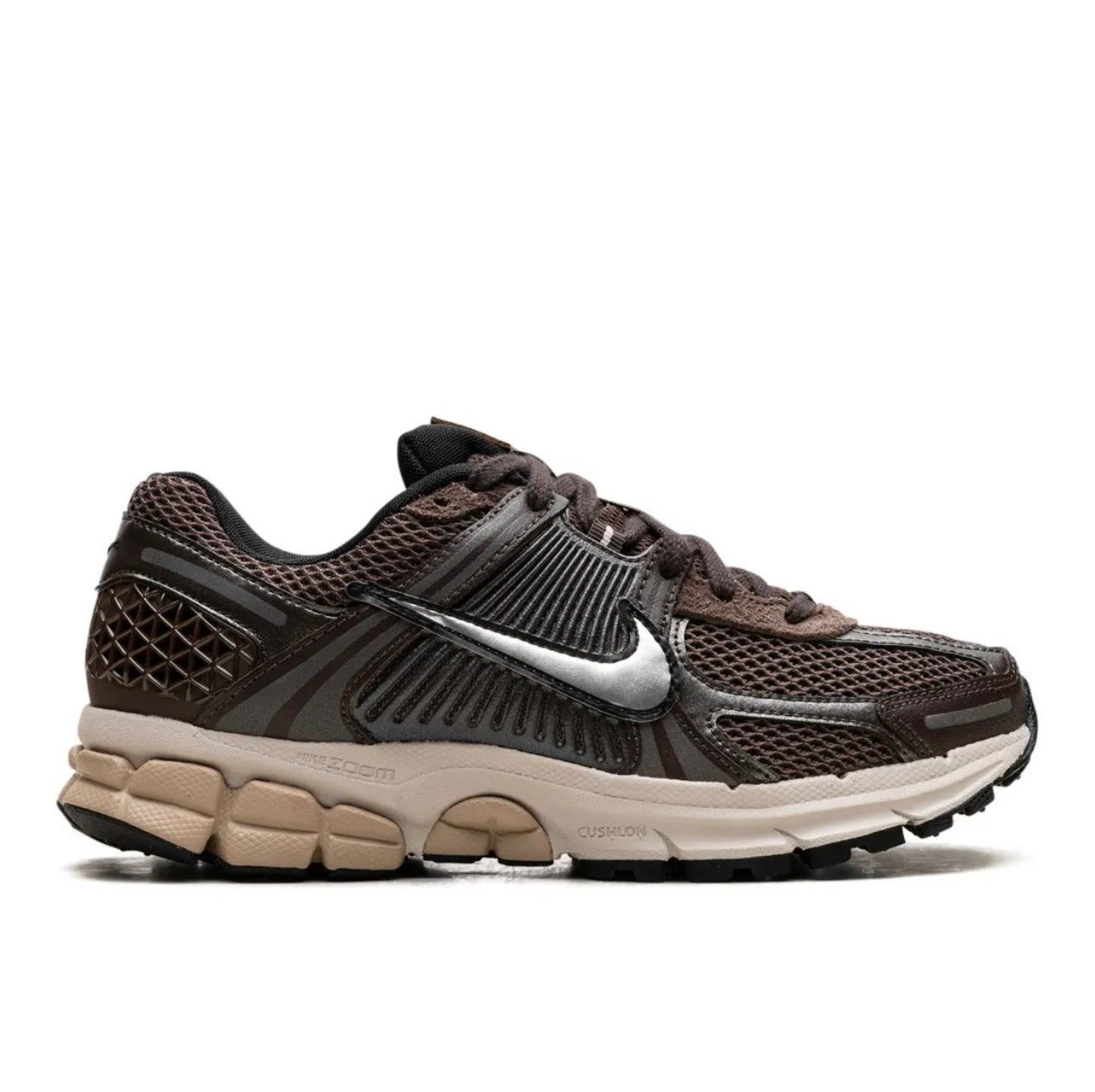 נעלי Nike Zoom Vomero 5 Brown Mocha מקוריות בעיצוב אופנתי עכשווי לקידום אתר