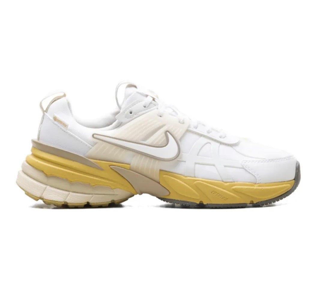 נעלי Nike V2K White Yellow מקוריות בעיצוב אופנתי עכשווי לקידום אתר
