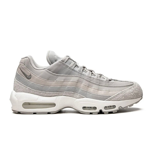 נעלי Nike air Vapormax 95’ grey מקוריות בעיצוב אופנתי עכשווי לקידום אתר