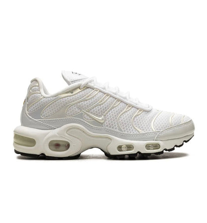 נעלי Nike Air max White מקוריות בעיצוב אופנתי עכשווי לקידום אתר