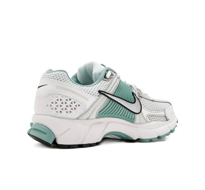 Nike Zoom Vomero 5 grey green
