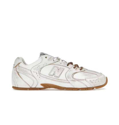נעלי New Balance 530 SL Miu Miu White gum מקוריות בעיצוב אופנתי עכשווי לקידום אתר