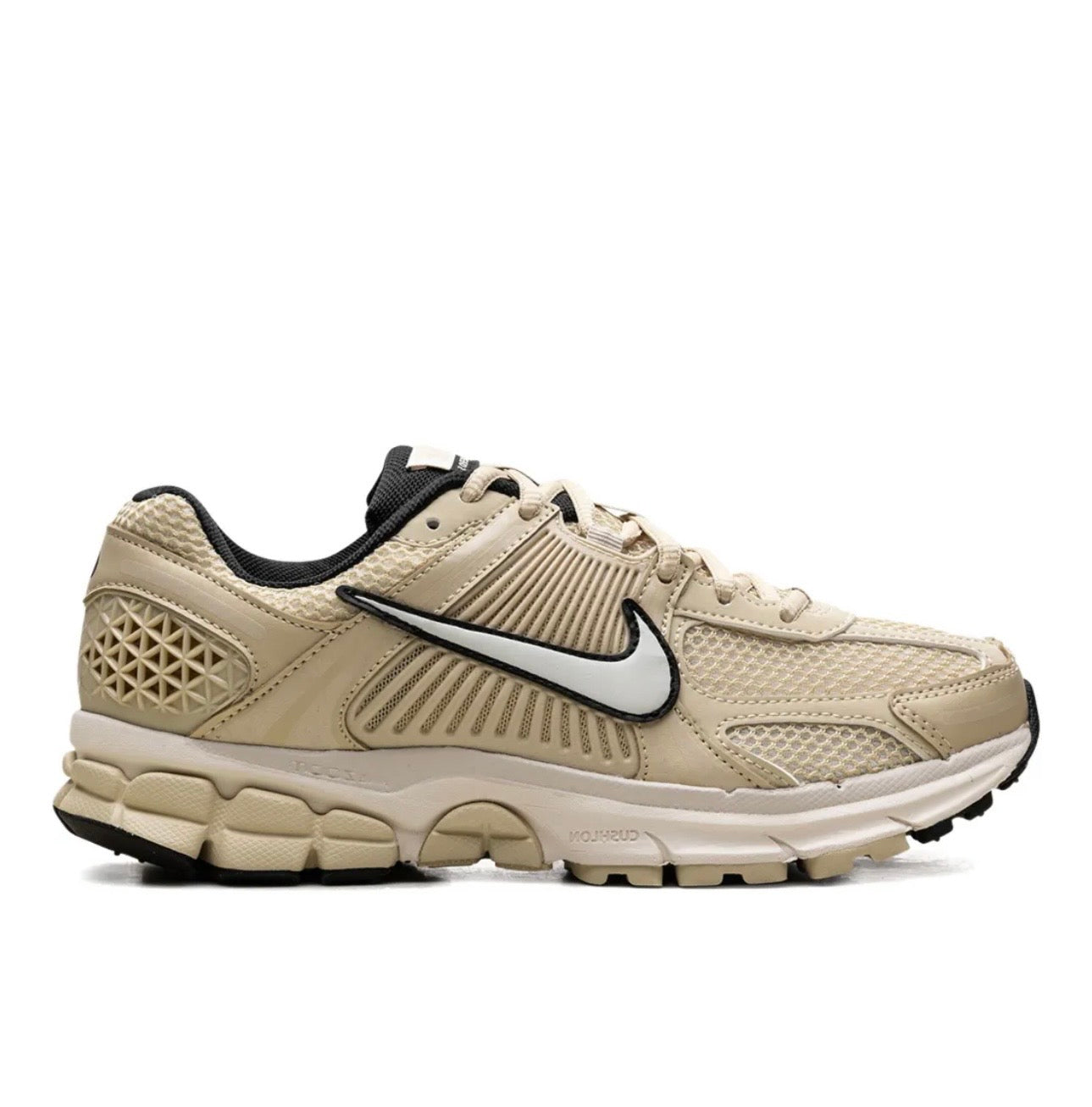 Nike Zoom Vomero 5 Beige
