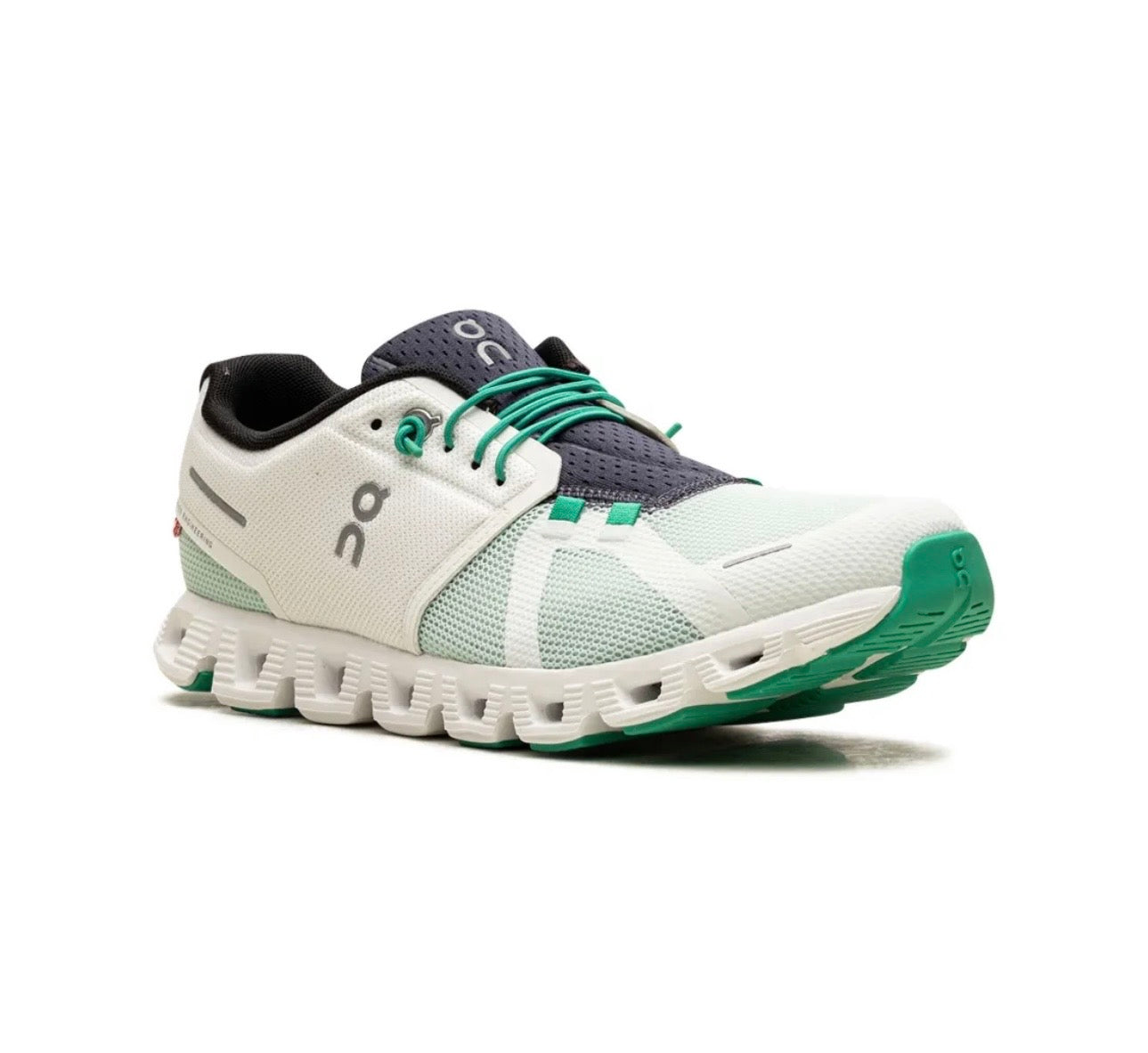 On cloud 5.0 white green