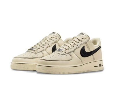 Nike AIR FORCE 1 Cream Black