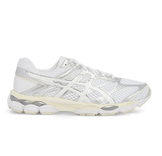 נעלי ASICS Gel cumulus white cream מקוריות בעיצוב אופנתי עכשווי לקידום אתר