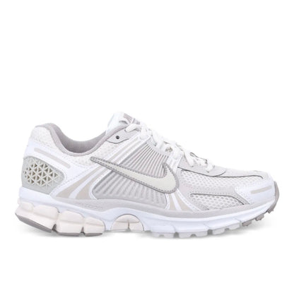 נעלי Nike Zoom Vomero 5 White מקוריות בעיצוב אופנתי עכשווי לקידום אתר
