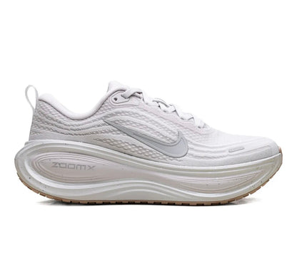 נעלי Nike Vomero Plus White מקוריות בעיצוב אופנתי עכשווי לקידום אתר