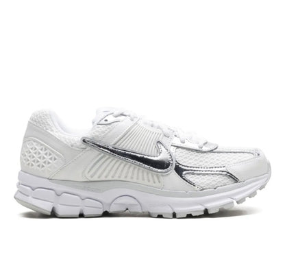 נעלי Nike Zoom Vomero 5 Silver White מקוריות בעיצוב אופנתי עכשווי לקידום אתר