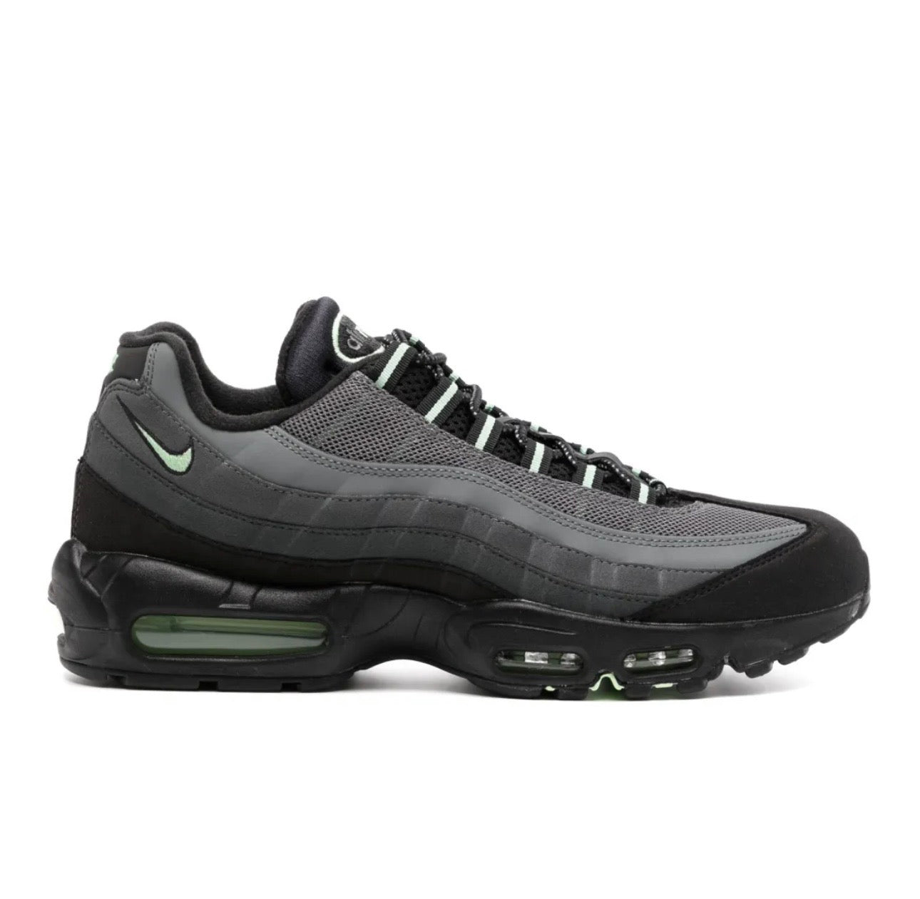נעלי Nike air Vapormax 95’ grey black green מקוריות בעיצוב אופנתי עכשווי לקידום אתר