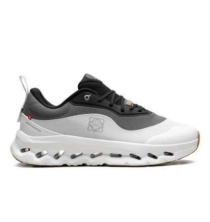 נעלי On Cloud x Loewe 2.0 Gray White Black מקוריות בעיצוב אופנתי עכשווי לקידום אתר