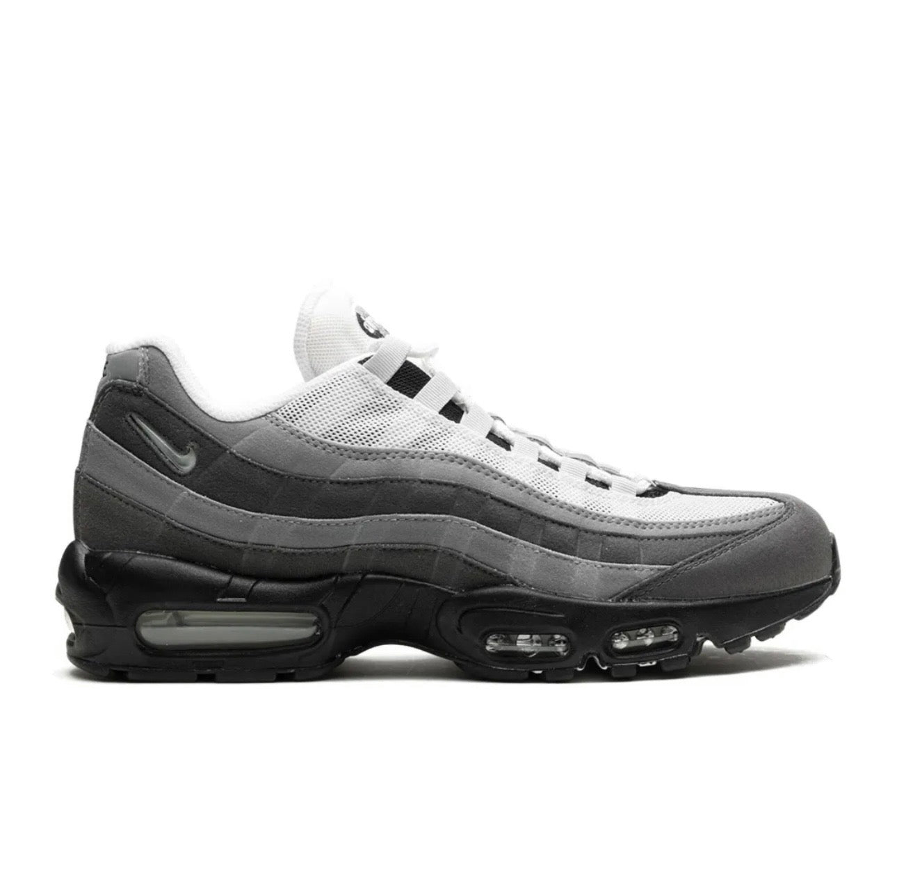 נעלי Nike air Vapormax 95’ grey white מקוריות בעיצוב אופנתי עכשווי לקידום אתר