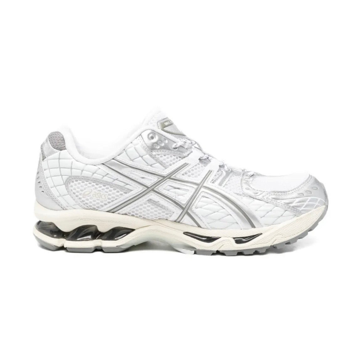 נעלי Asics Gel Nimbus White Silver מקוריות בעיצוב אופנתי עכשווי לקידום אתר