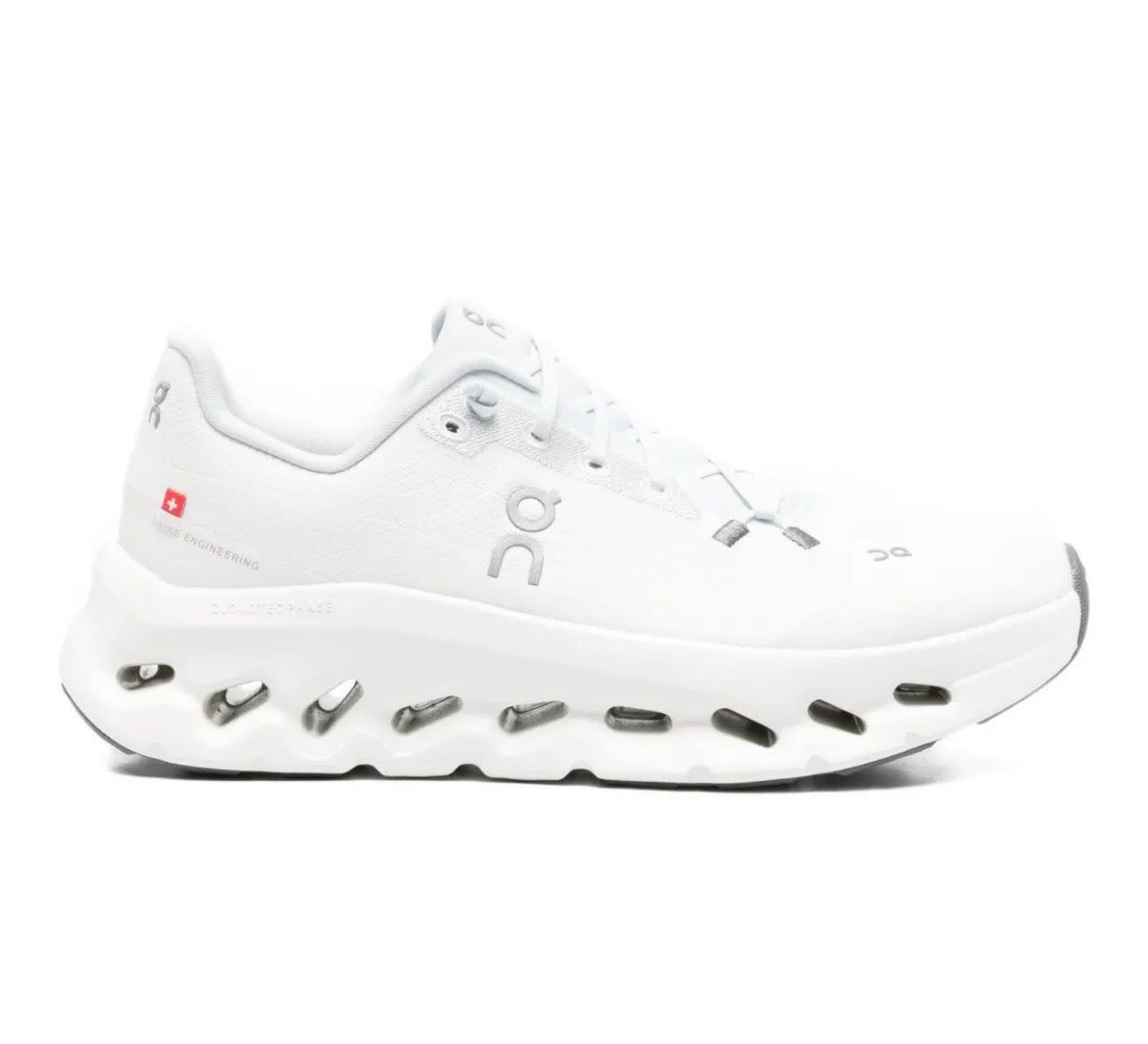 On Cloudtilt white