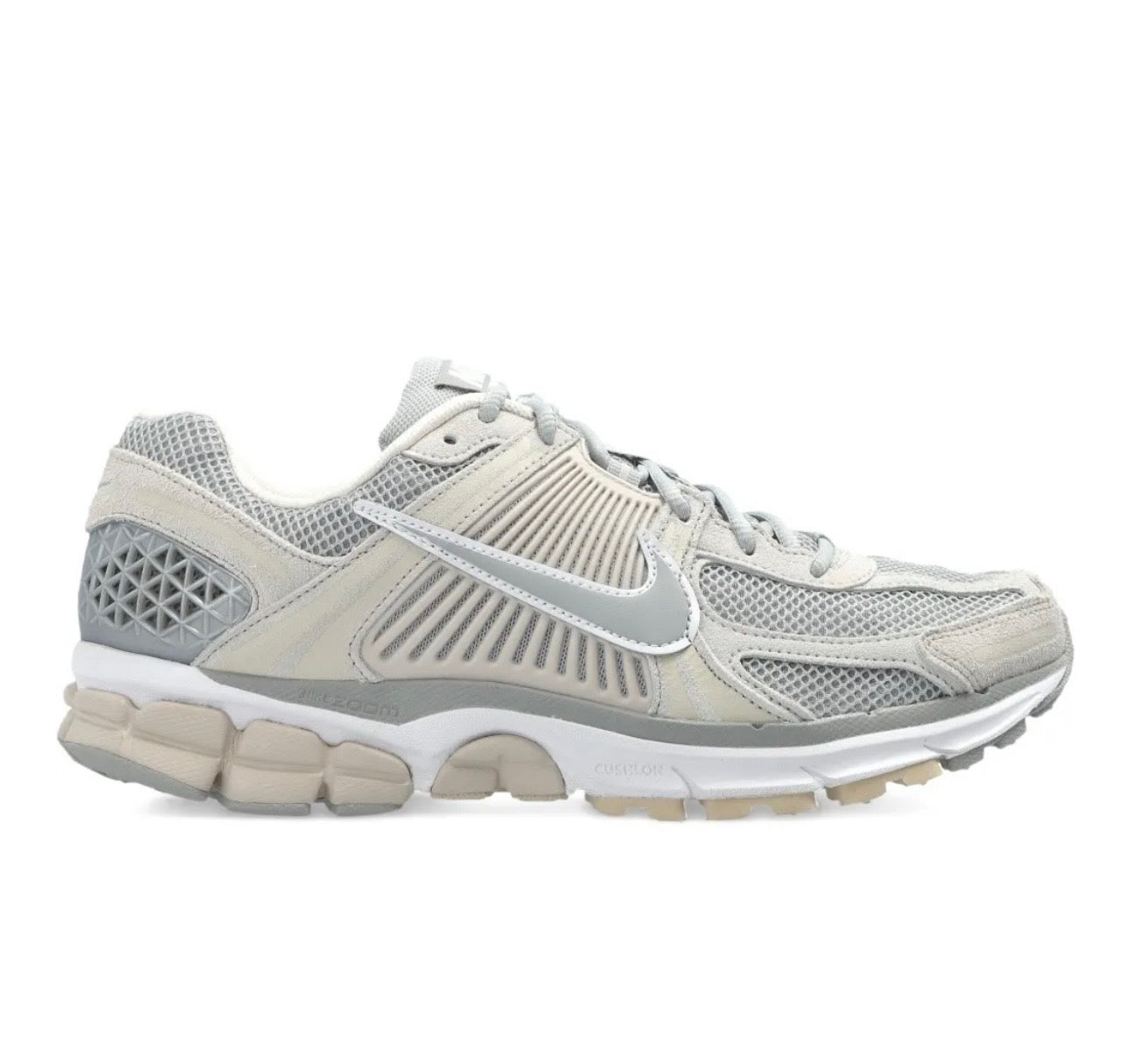 נעלי Nike Zoom Vomero 5 Grey מקוריות בעיצוב אופנתי עכשווי לקידום אתר