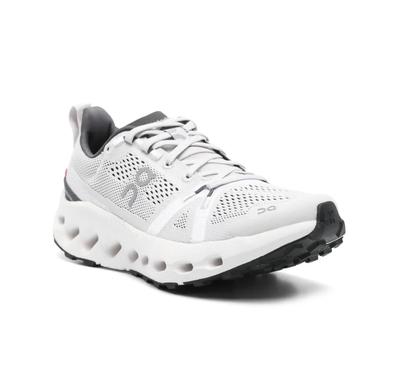 On Cloudsurfer Grey
