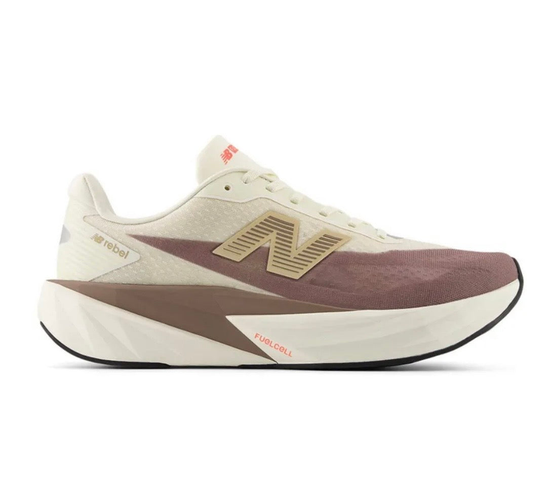 נעלי New Balance FuelCell Brown Mocha מקוריות בעיצוב אופנתי עכשווי לקידום אתר