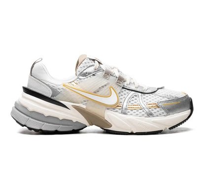 נעלי Nike V2K Silver Yellow מקוריות בעיצוב אופנתי עכשווי לקידום אתר