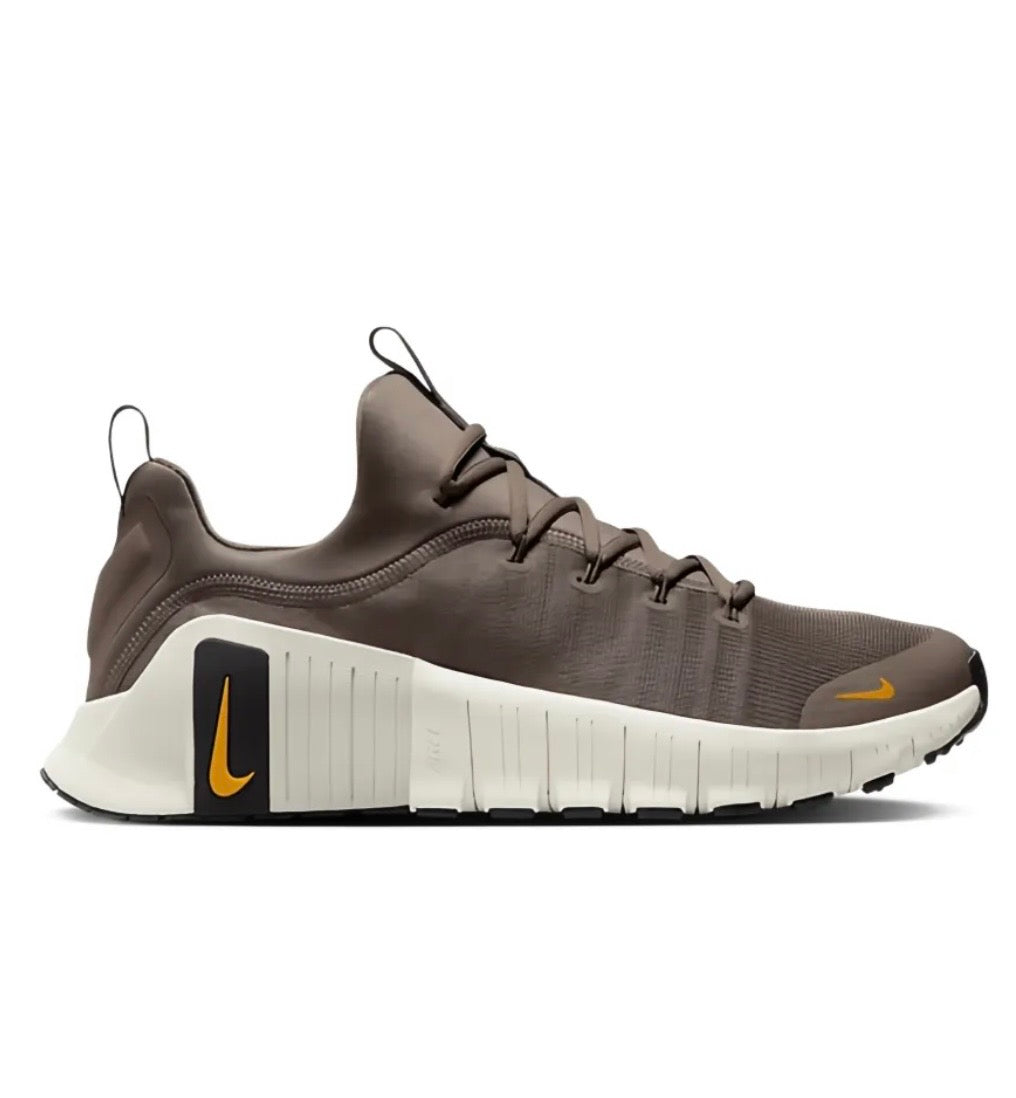 Nike free metcon brown