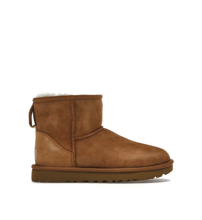 נעלי Ugg classic mini II boots מקוריות בעיצוב אופנתי עכשווי לקידום אתר