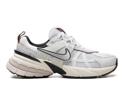 נעלי Nike V2K White Silver מקוריות בעיצוב אופנתי עכשווי לקידום אתר