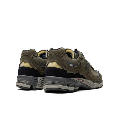 New Balance 2002R “Protraction Pack” khaki