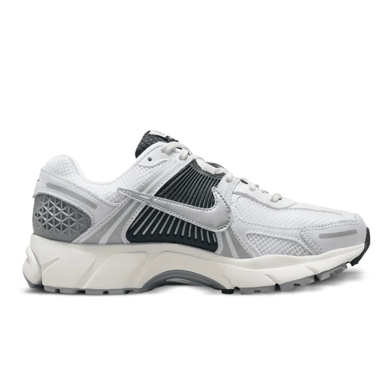 נעלי Nike Zoom Vomero 5 Grey Black מקוריות בעיצוב אופנתי עכשווי לקידום אתר
