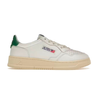 נעלי Autry White Green מקוריות בעיצוב אופנתי עכשווי לקידום אתר